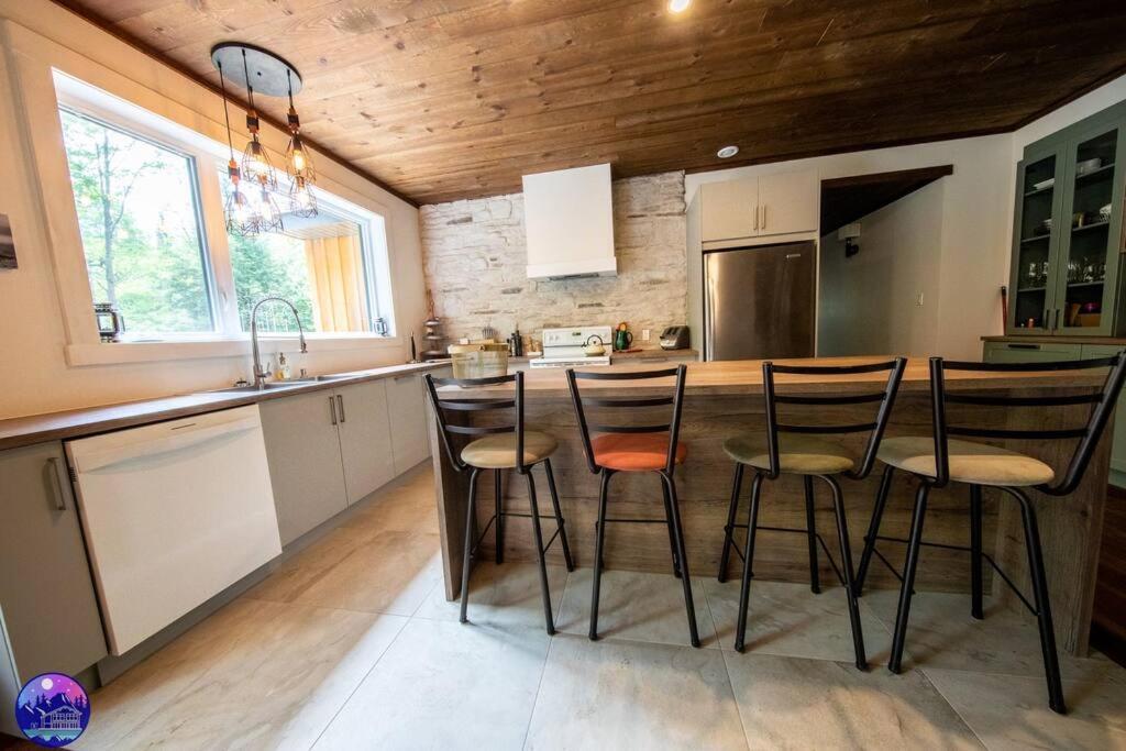 Chalet Deschamps- Spa- Chien Accepte- Nature- Estrie Mansonville Экстерьер фото