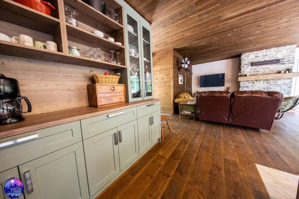 Chalet Deschamps- Spa- Chien Accepte- Nature- Estrie Mansonville Экстерьер фото