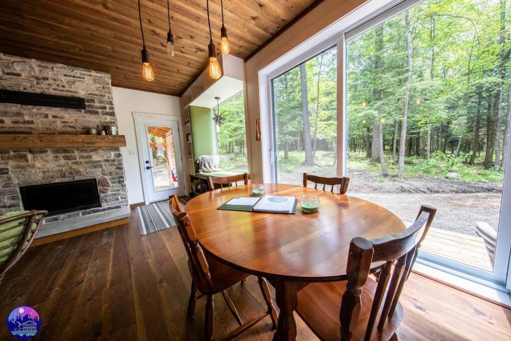 Chalet Deschamps- Spa- Chien Accepte- Nature- Estrie Mansonville Экстерьер фото