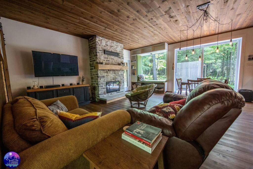 Chalet Deschamps- Spa- Chien Accepte- Nature- Estrie Mansonville Экстерьер фото