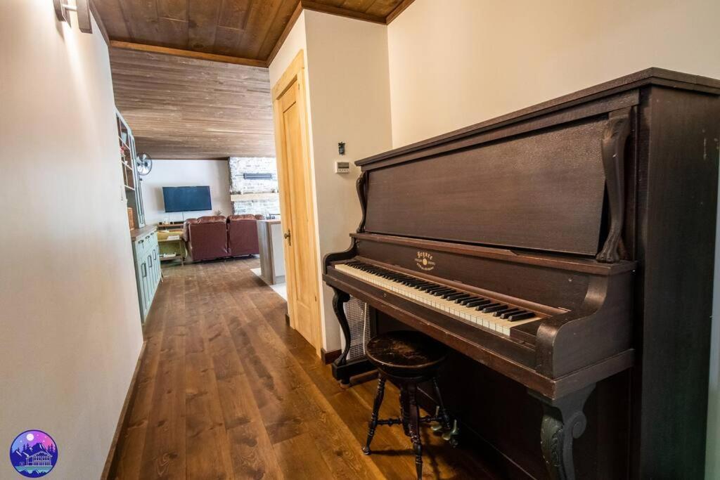 Chalet Deschamps- Spa- Chien Accepte- Nature- Estrie Mansonville Экстерьер фото